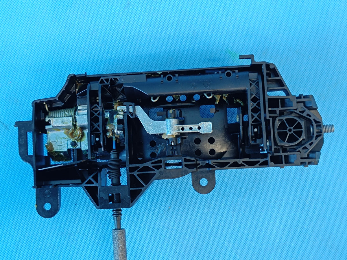 AUDI Q5 FY LIFT 2.0TDI 22R GUIDE HANDLE MOUNT RIGHT FRONT 80A837812