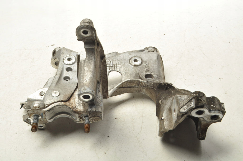 AUDI Q5 II 80A 2.0 TDI 190KM ENGINE PAW BRACKET 80A399296