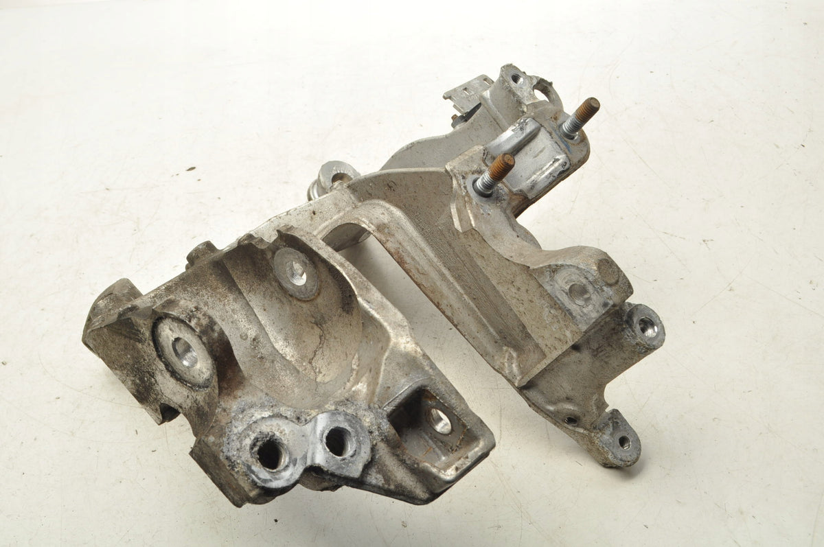 AUDI Q5 II 80A 2.0 TDI 190KM ENGINE PAW BRACKET 80A399296