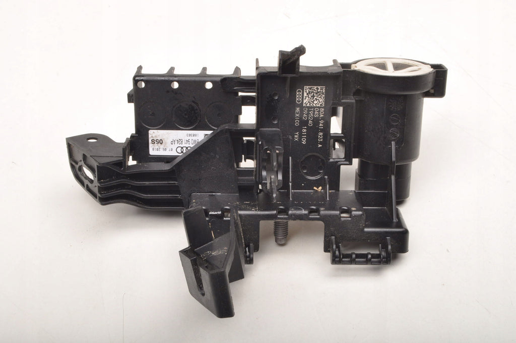 AUDI Q5 II 80A 2.0 TDI 190KM POWER DISTRIBUTOR KLEMA 8IN0941824AP