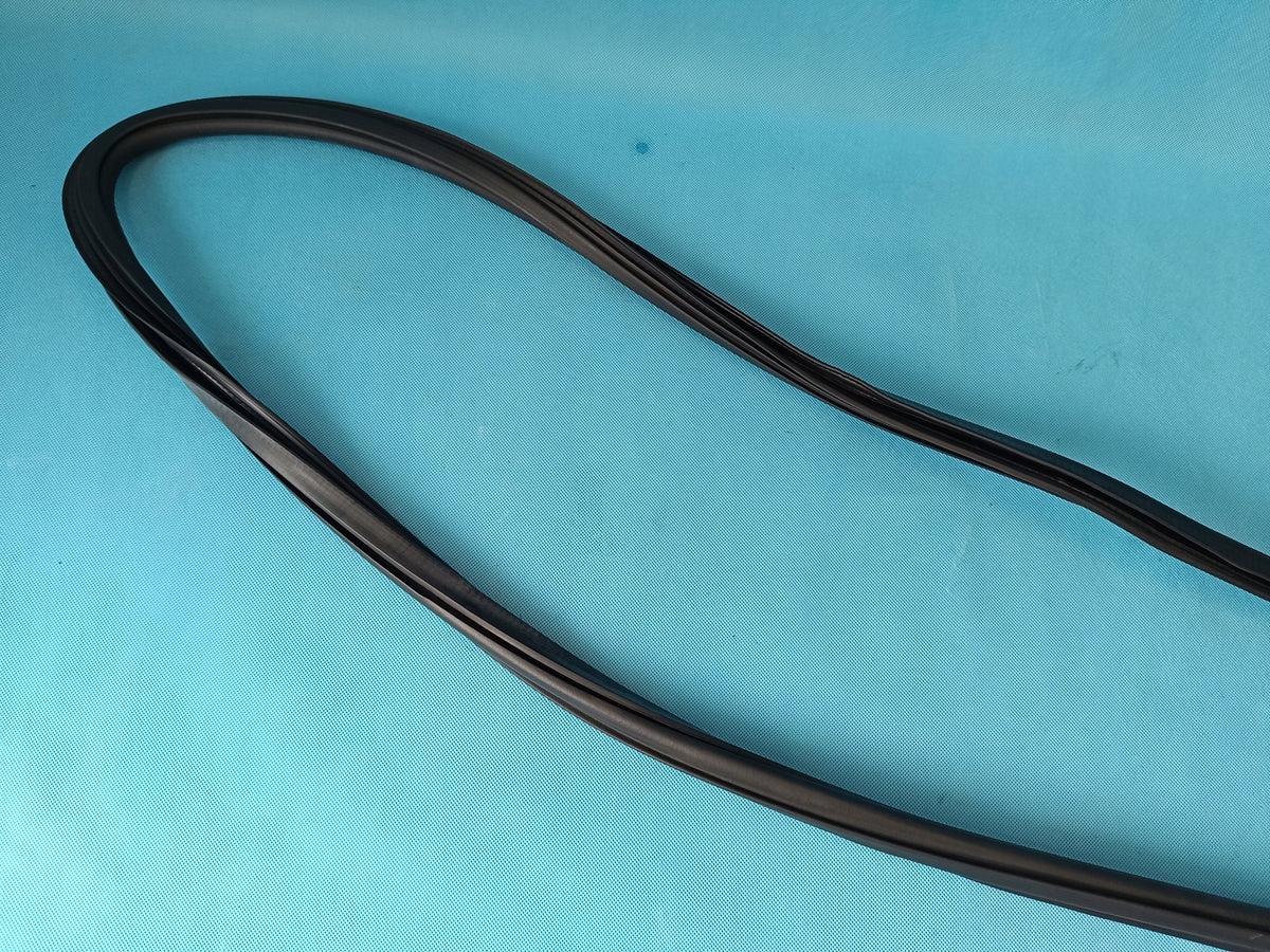 AUDI Q5 II FY 2.0 TDI 140KW 2019 R DOOR SEAL RIGHT FRONT 80A831721C