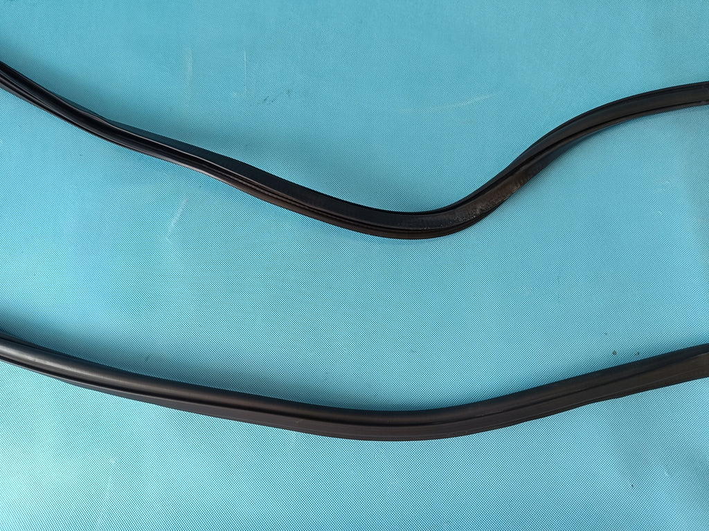 AUDI Q5 II FY 2.0 TDI 140KW 2019 R DOOR SEAL RIGHT FRONT 80A831721C
