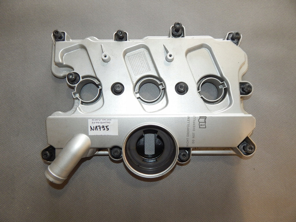 AUDI Q7 3.0 TFSI VALVE COVER 06E103471S