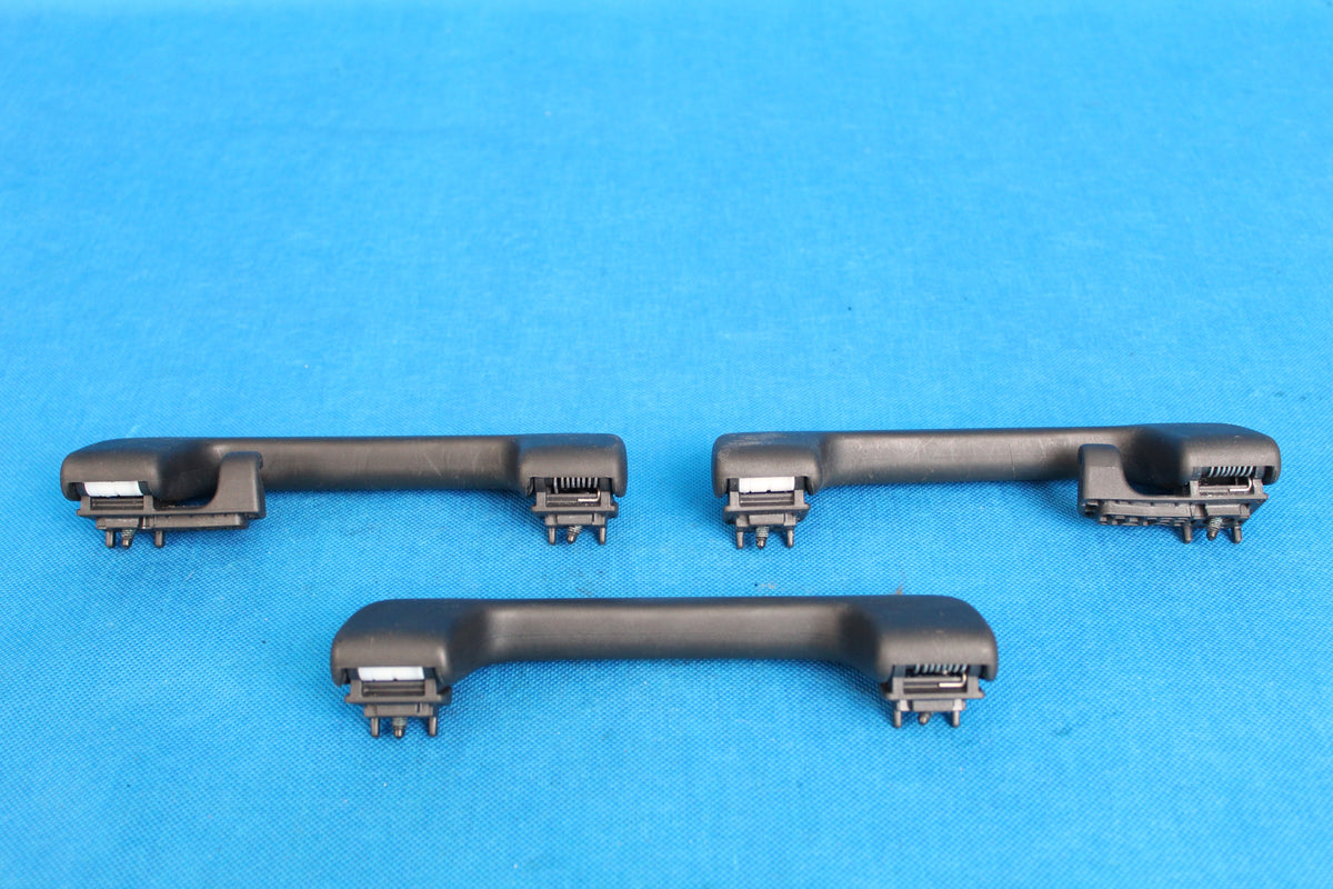 AUDI Q7 4L HEADLINER HANDLE S-LINE 3 PCS 2015R 8P0857607R