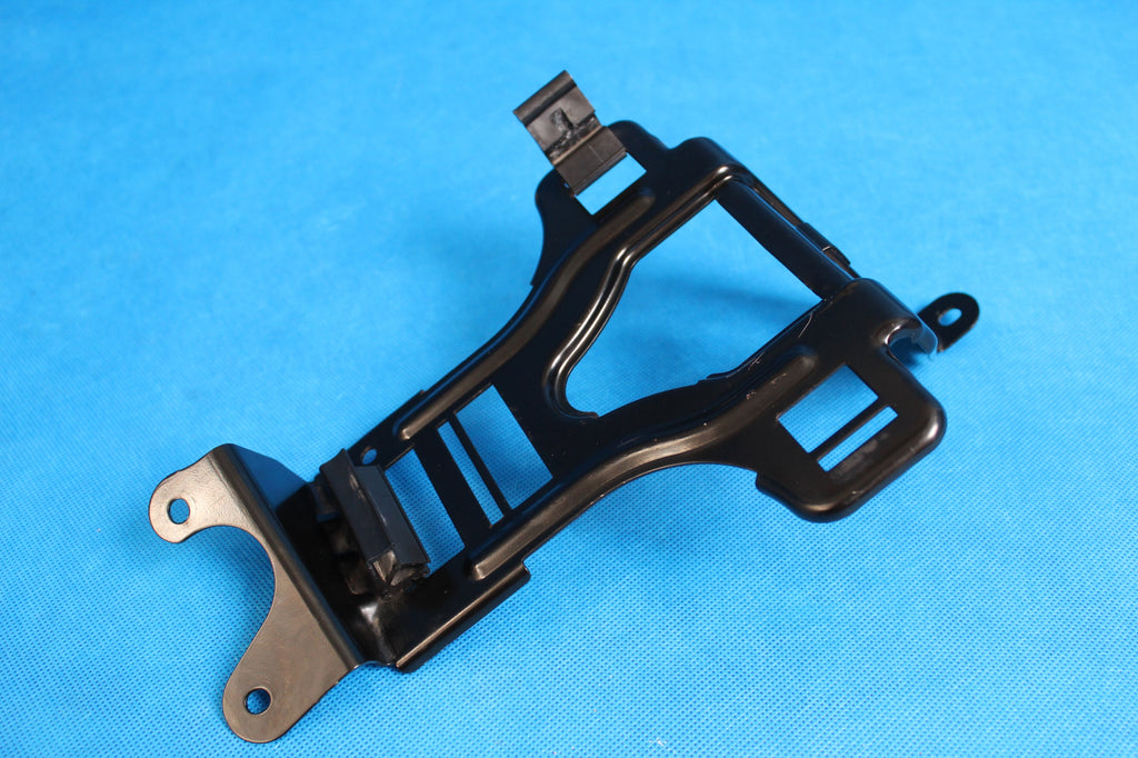 AUDI Q7 4L LIFT DRIVER MOUNT 2015R 7L0907649C