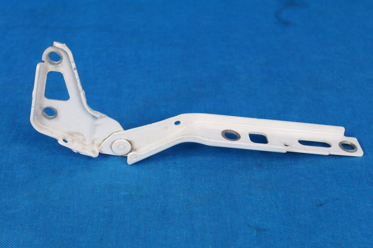 AUDI Q7 4L MASK HINGE RIGHT 4L0823302 2015R