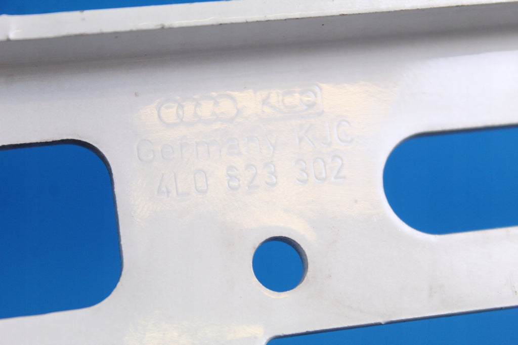 AUDI Q7 4L MASK HINGE RIGHT 4L0823302 2015R