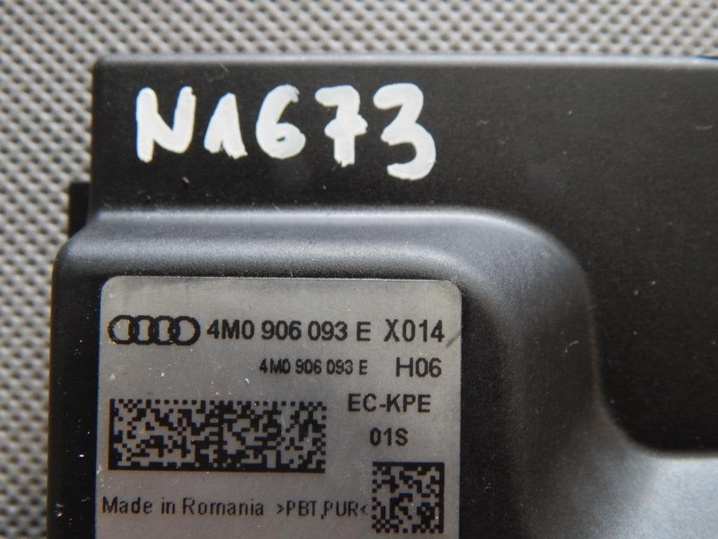 AUDI Q7 4M 3.0 TFSI FUEL PUMP MODULE 4M0906093E