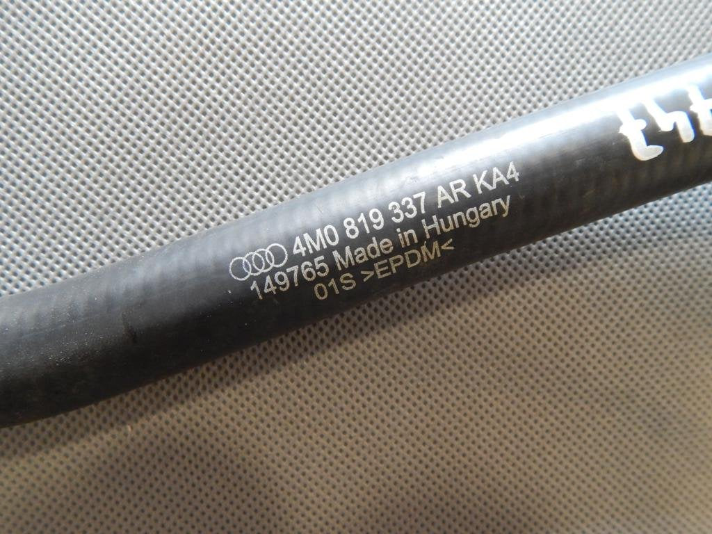 AUDI Q7 4M 3.0 TFSI PIPE 4M0819337AR