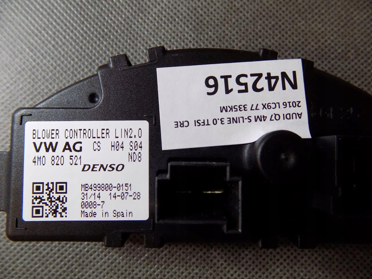 AUDI Q7 4M BLOWER DIRECTOR 4M0820521