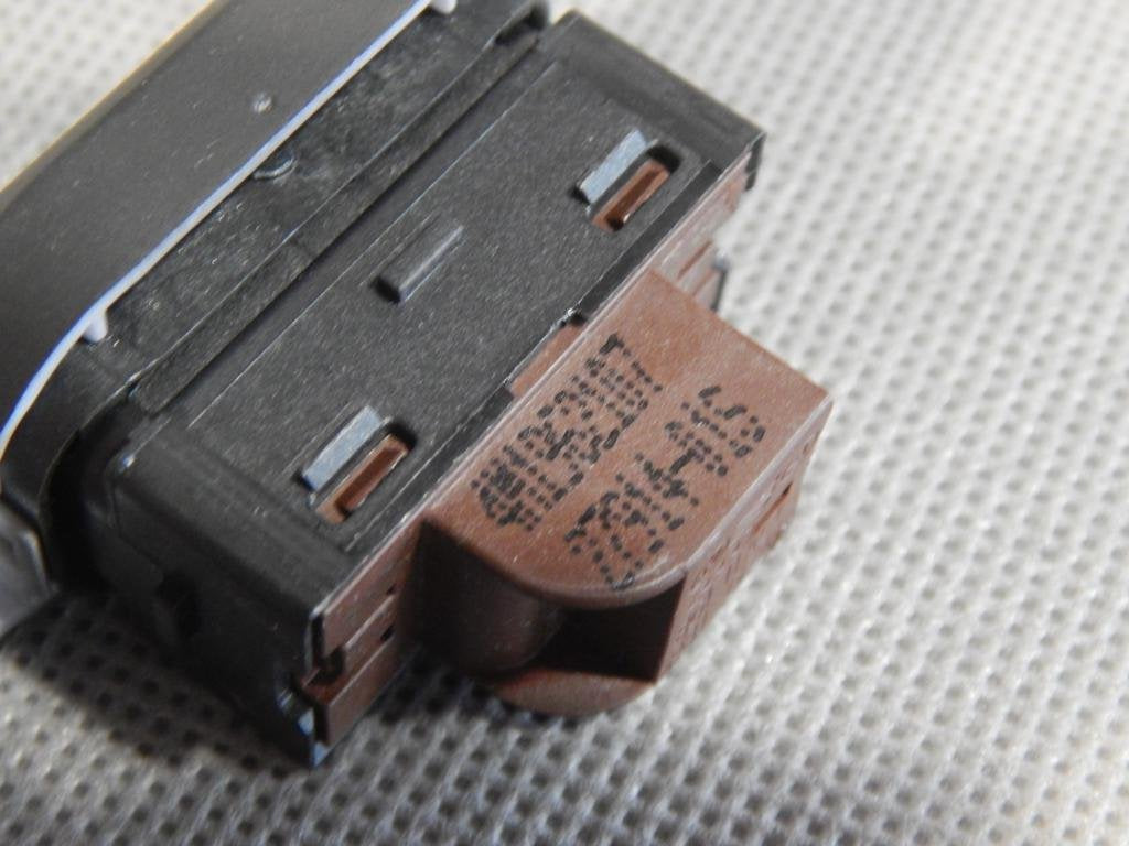 AUDI Q7 4M CENTRAL LOCK SWITCH 4M1962107