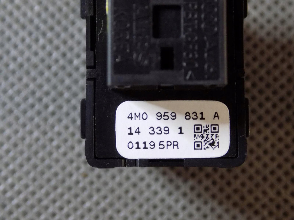 AUDI Q7 4M FLAP OPENING SWITCH 4M0959831A