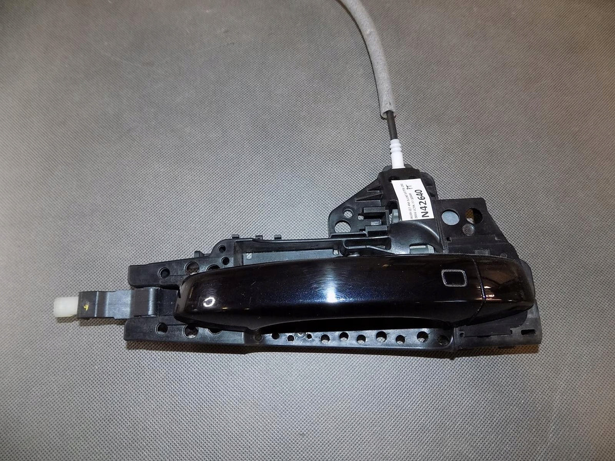 AUDI Q7 4M HANDLE RIGHT REAR KEYLESS LC9X