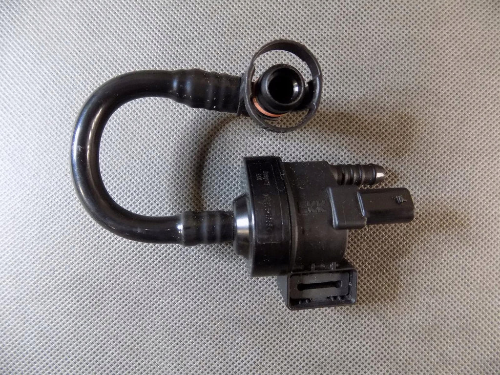 AUDI Q7 4M VALVE 06M906517S 06E133761J