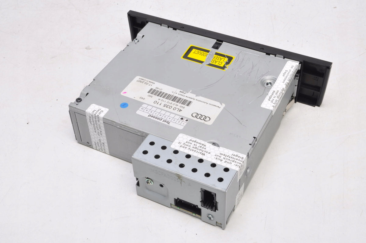 AUDI Q7 AND CHANGER CD 4L0035110