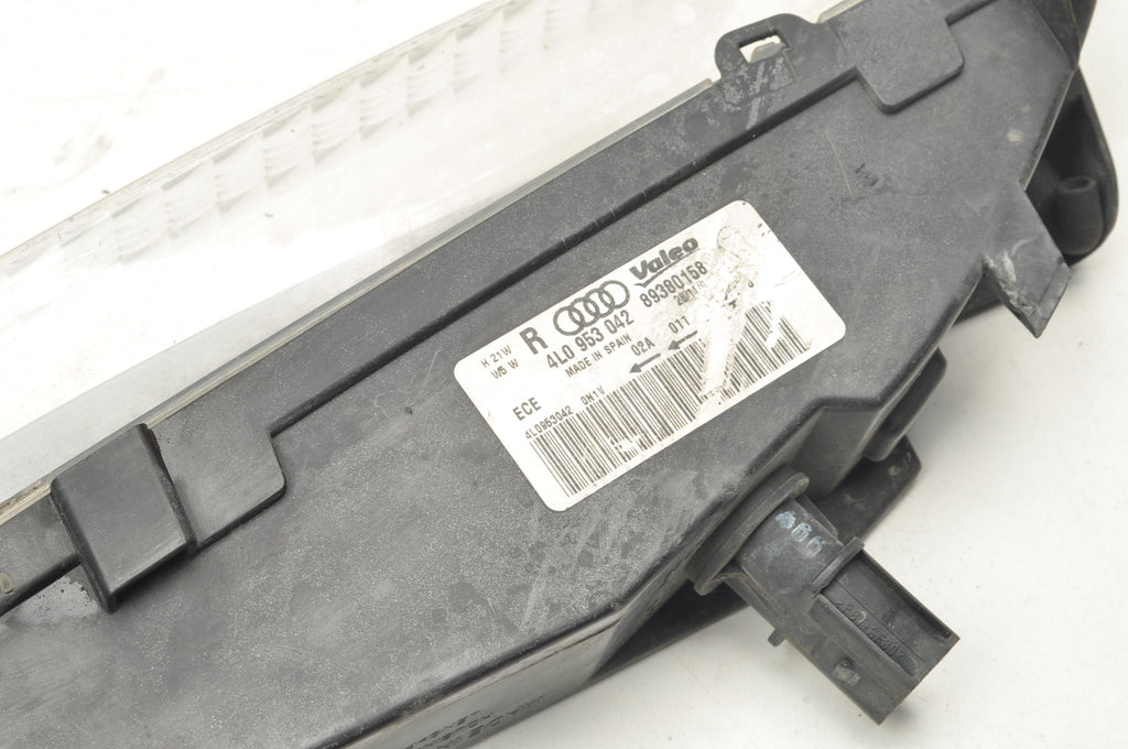 AUDI Q7 AND TURN SIGNAL FRONT RIGHT FRONT 4L0953042