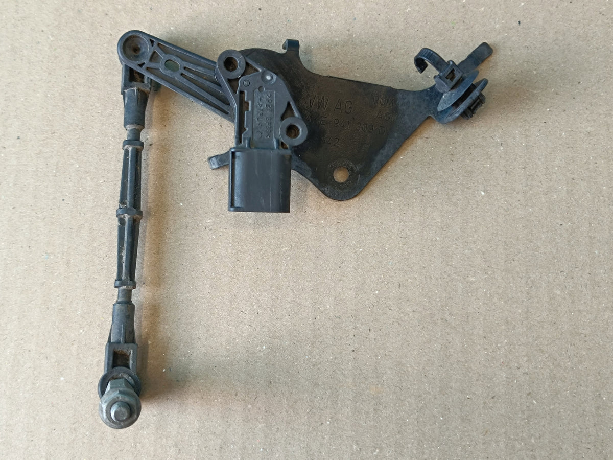 AUDI Q8 E-TRON 55 QUATTRO 19R LEVELING SENSOR REAR 4M0907503 4KE941309D