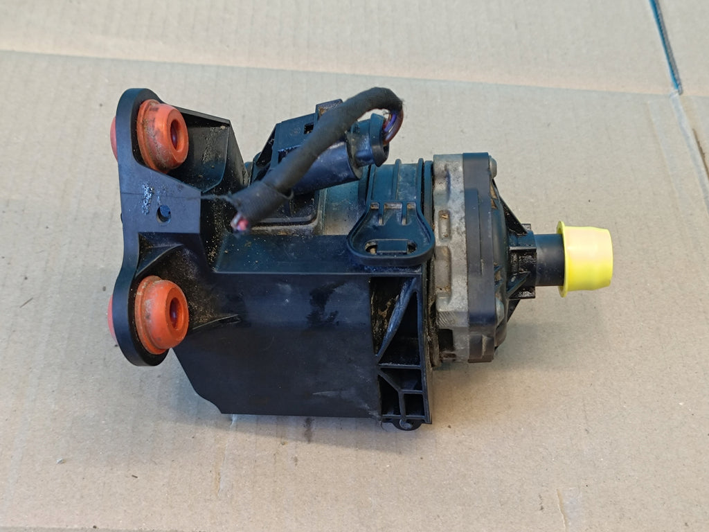 AUDI Q8 E-TRON 55 QUATTRO 300KW 2019 R ADDITIONAL WATER PUMP 4KE965567C