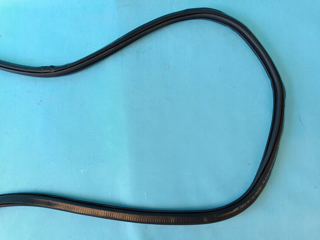 AUDI Q8 E-TRON 55 QUATTRO 300KW 2019 R DOOR SEAL LEFT FRONT 4KE831721