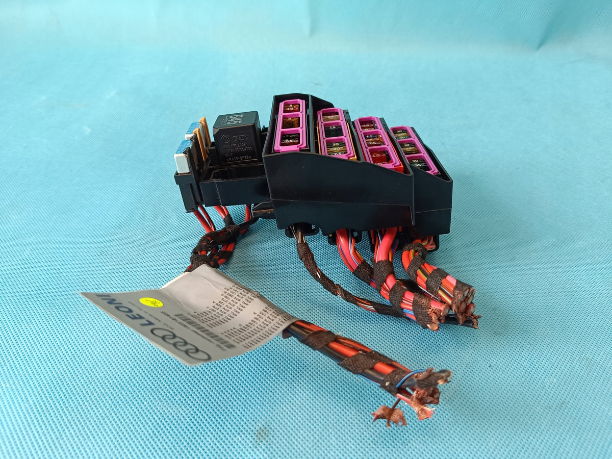 AUDI Q8 E-TRON 55 QUATTRO 300KW 2019 R FUSE BOX