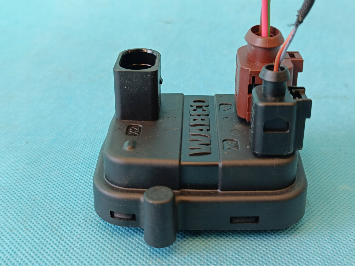 AUDI Q8 E-TRON 55 QUATTRO 300KW 2019R SUSPENSION CONTROLLER MODULE 4M0907778