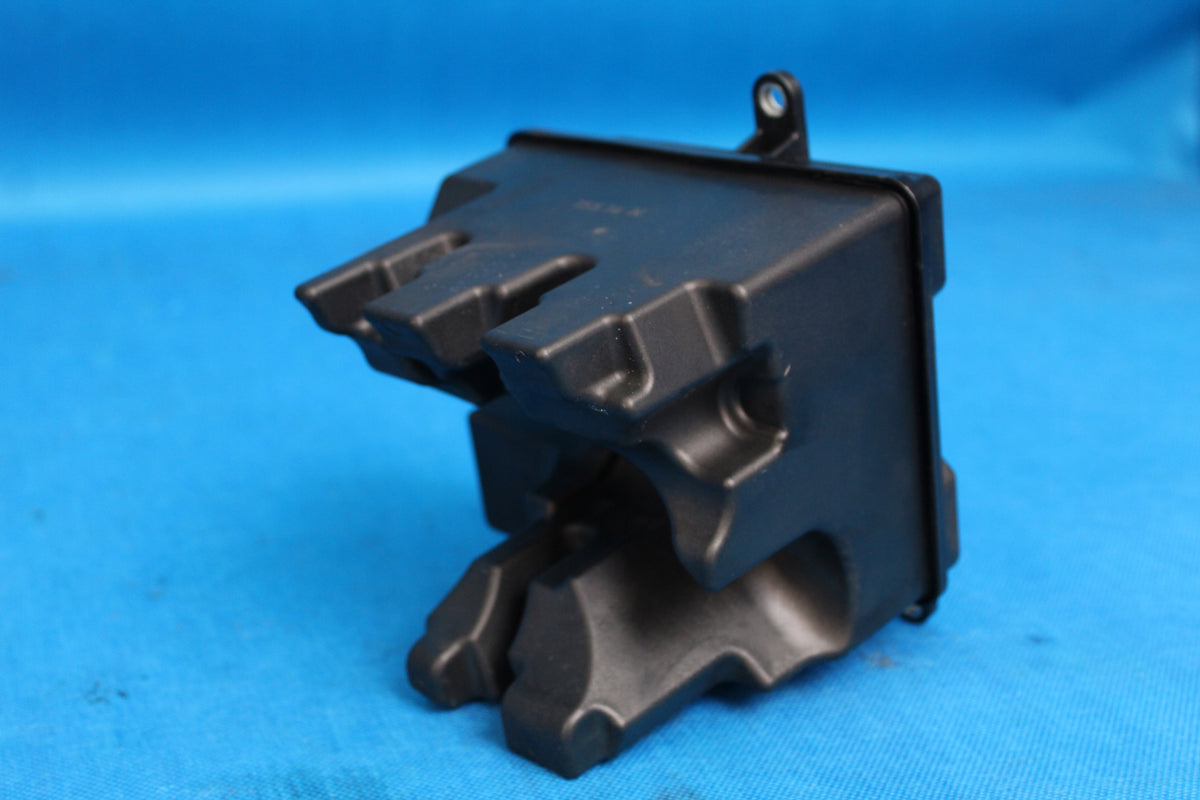 AUDI RS4 B8 8K 4.2 TSI VACUUM TANK 079131541C 2015R
