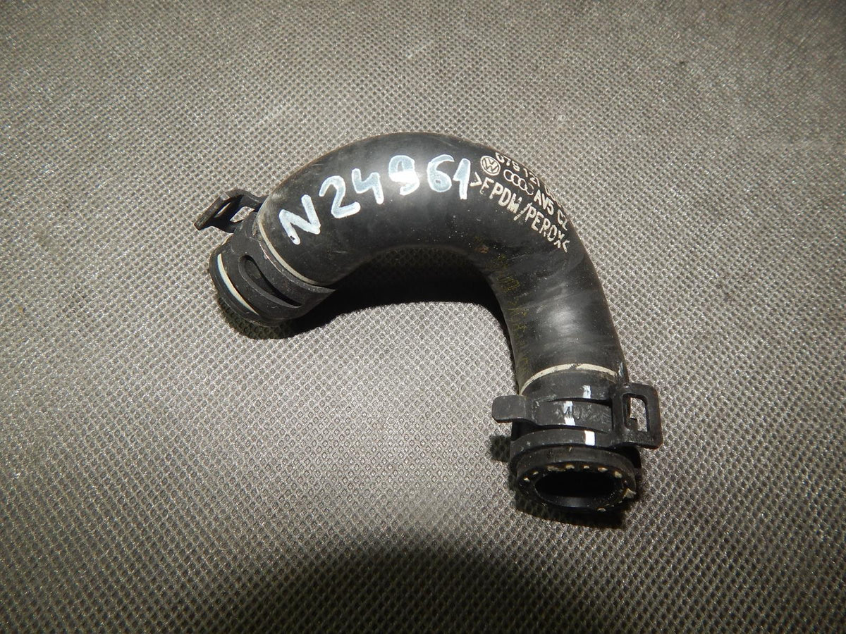 AUDI RS5 8T WATER LINE 079121058J
