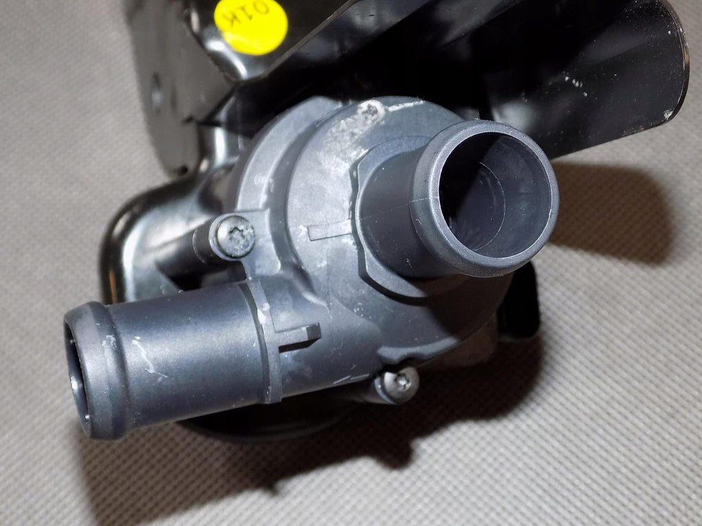 AUDI RS5 8W ADDITIONAL WATER PUMP 8W0819025AS