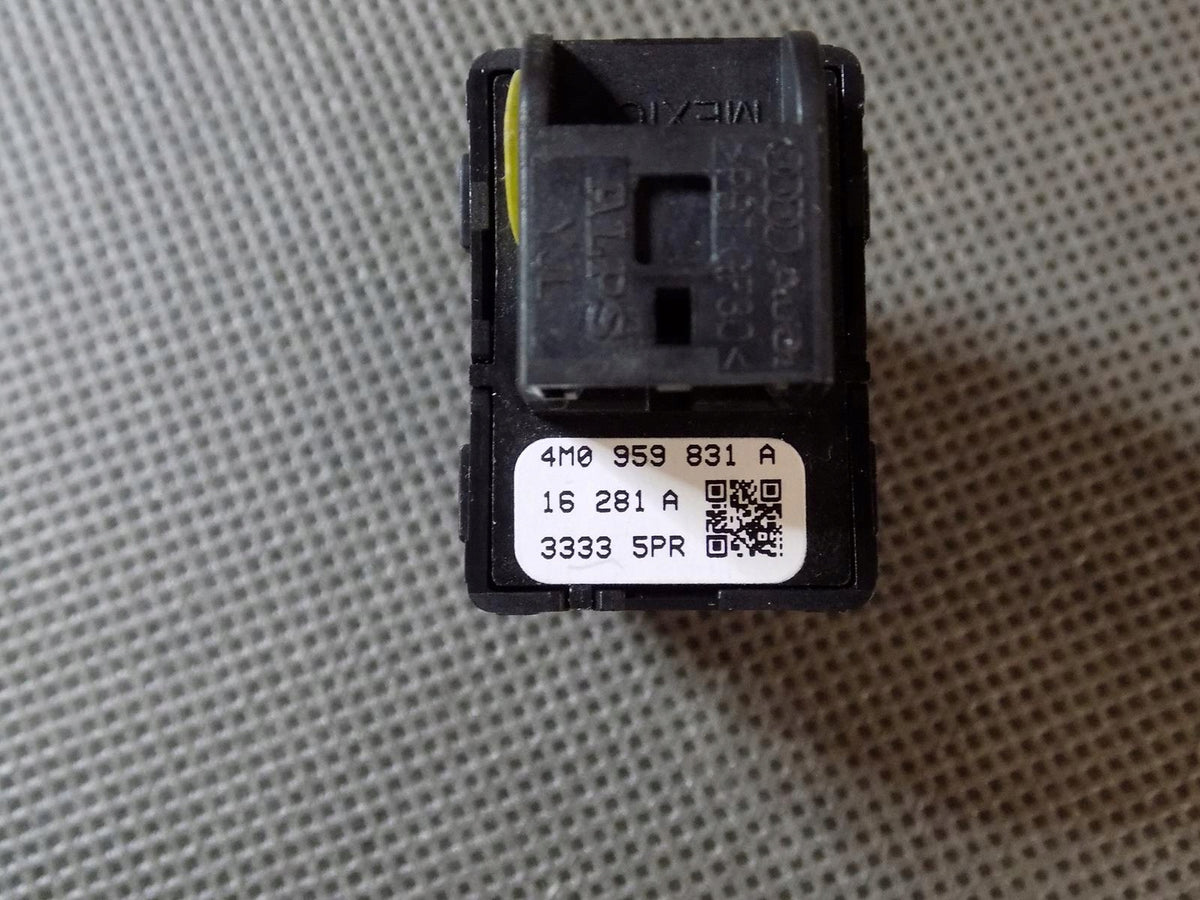 AUDI RS5 8W FLAP OPENING SWITCH