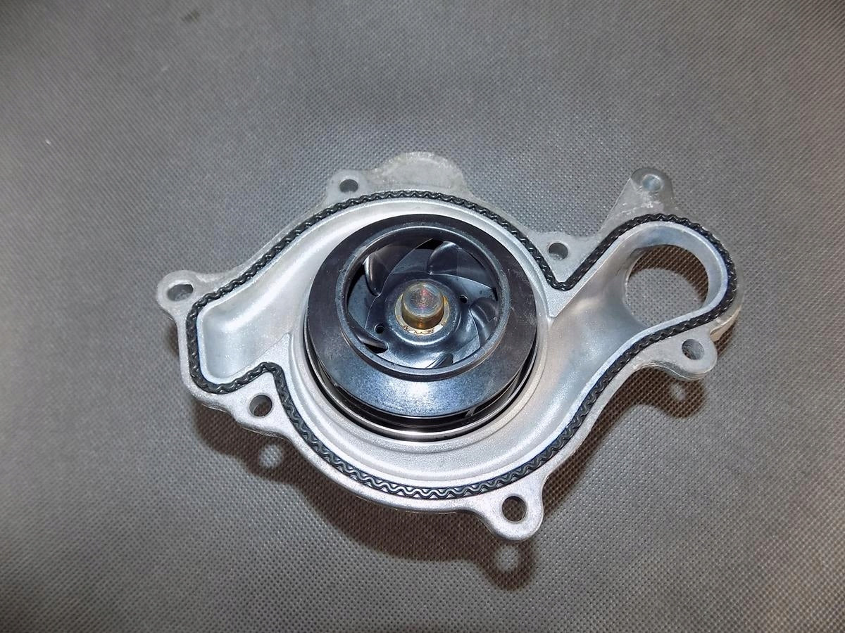 AUDI S4 A4 B9 WATER PUMP 06M013C