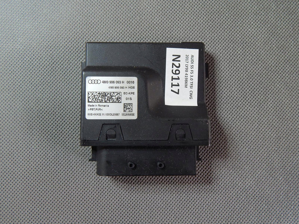 AUDI S5 3.0 TFSI FUEL PUMP CONTROLLER 4M0906093H