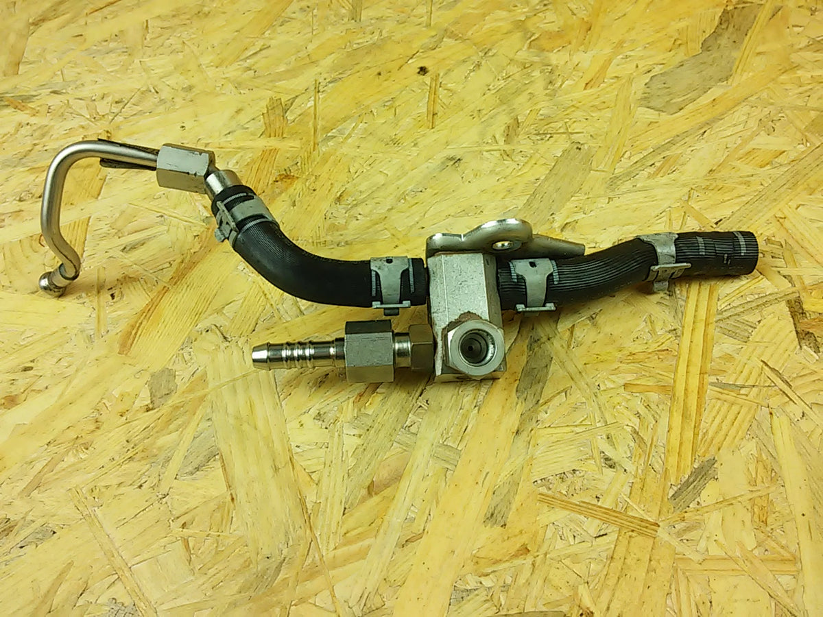 AUDI S5 4.2 FSI FUEL DISTRIBUTOR 079127503AQ 2009R