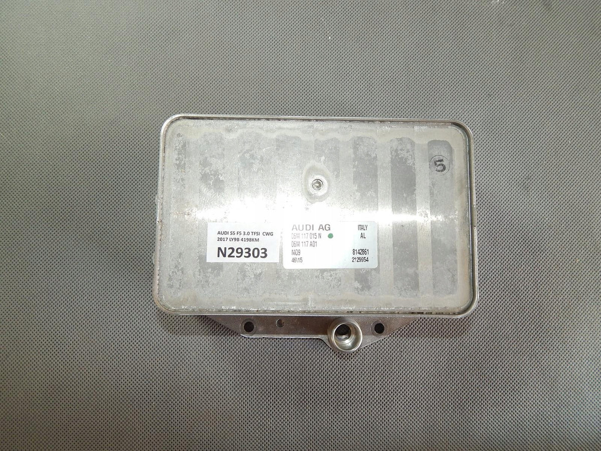 AUDI S5 F5 3.0 TFSI OIL COOLER 06M117015N