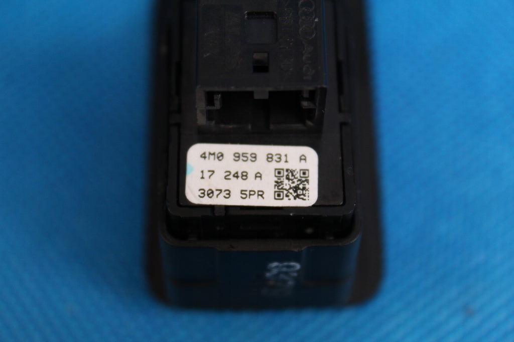 AUDI S5 F5 A5 FLAP OPENING SWITCH 2017R 8W6959830