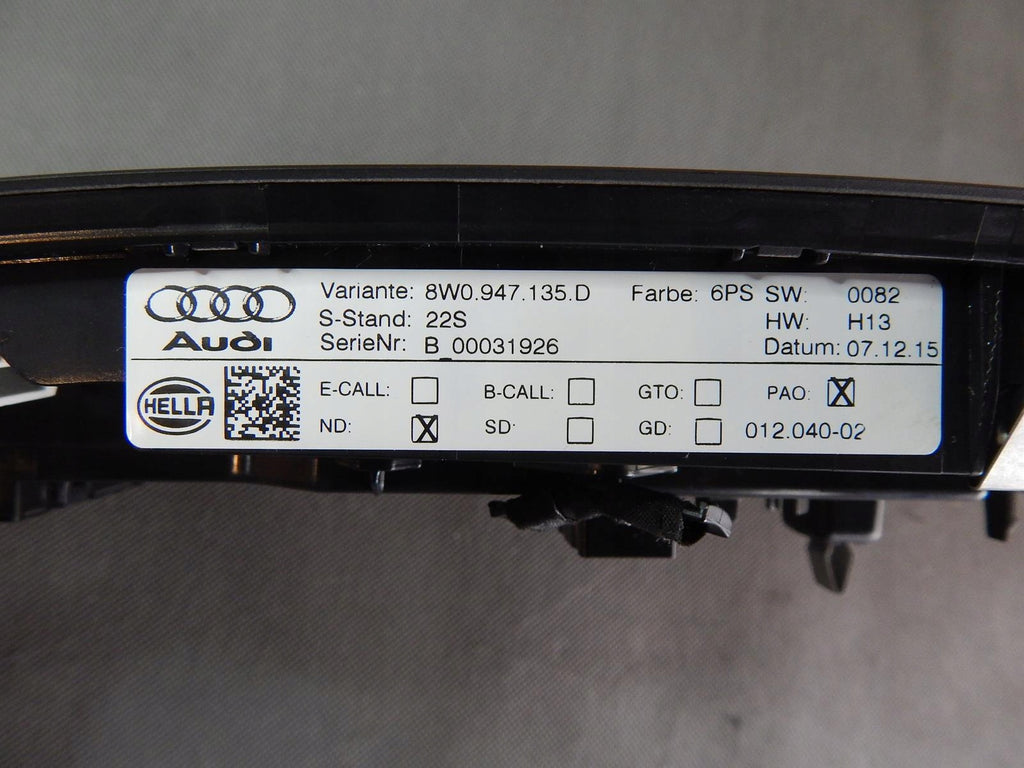 AUDI S5 F5 HEADLINER LAMP 8W0947135D