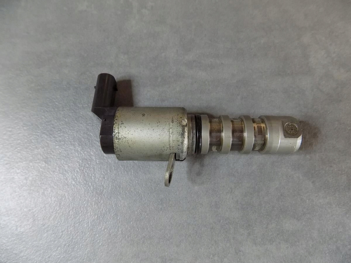 AUDI S8 A8 D4 CONTROL VALVE 06E257N