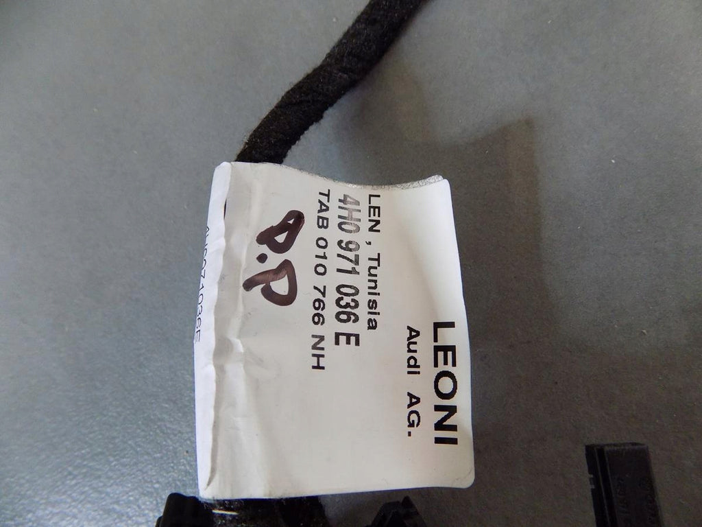 AUDI S8 A8 D4 UPHOLSTERY BEAM RIGHT P 4H0971036E