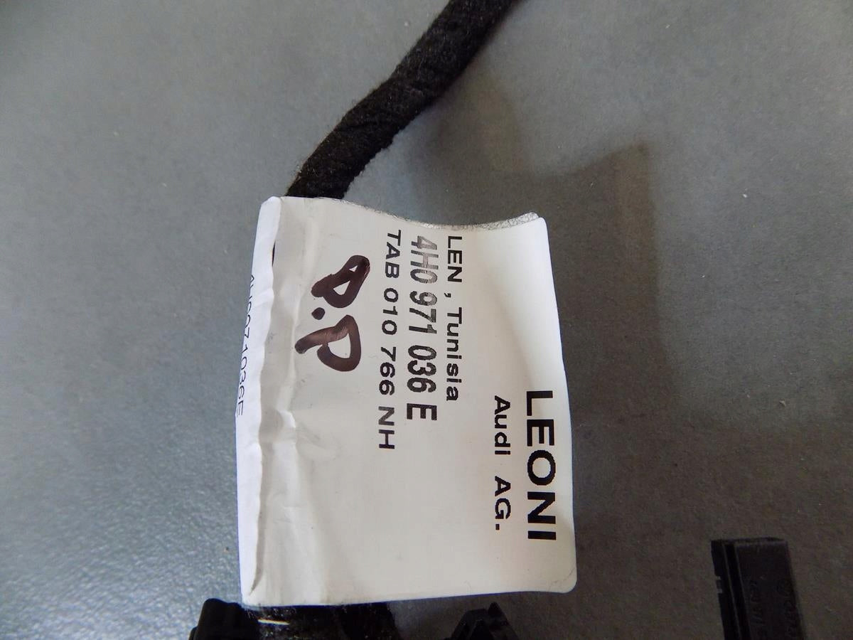 AUDI S8 A8 D4 UPHOLSTERY BEAM RIGHT P 4H0971036E