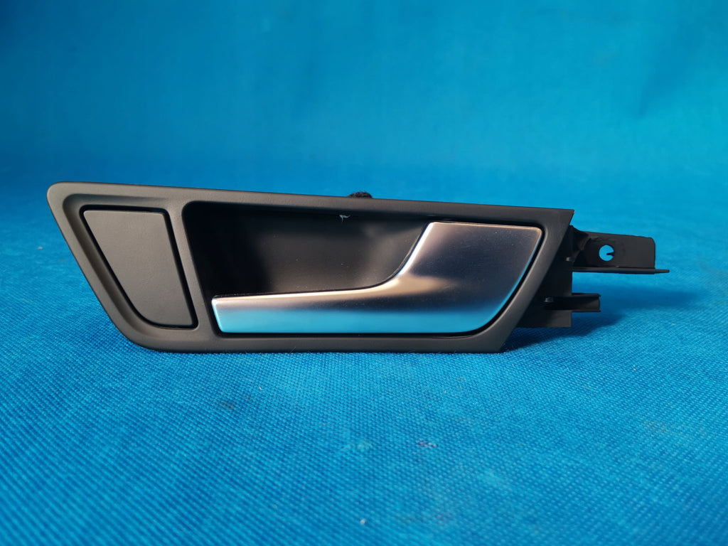 AUDI SQ5 Q5 8R LIFT 16R INTERIOR DOOR HANDLE RIGHT REAR 8R0839020 ILLUMINATED