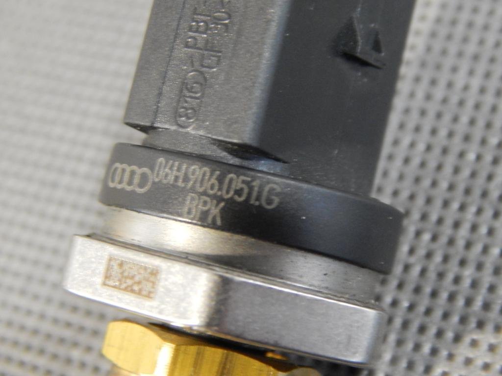 AUDI TT 8S FUEL PRESSURE SENSOR 06H906051G