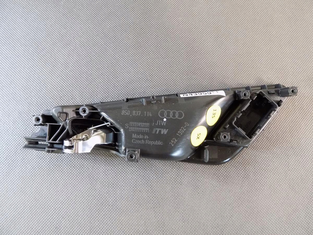 AUDI TT 8S INTERIOR DOOR HANDLE RIGHT 8S0837114