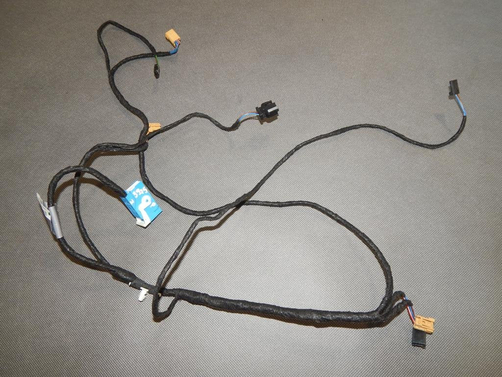 AUDI TT 8S UPHOLSTERY BEAM RIGHT 8S0971036D