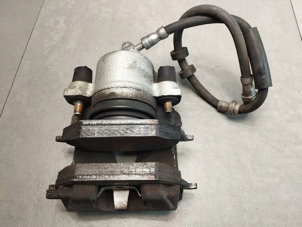 Audi A1 1.6 TDI CLAMP RIGHT FRONT