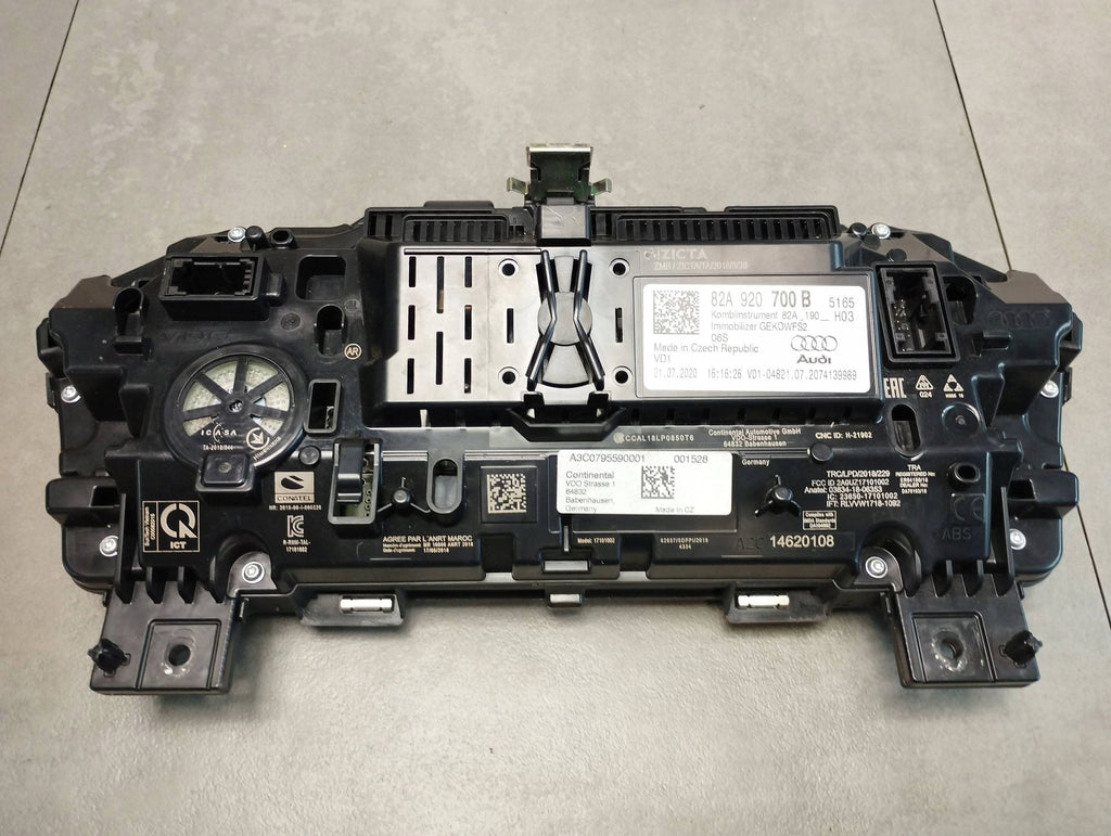 Audi A1 COUNTER CLOCKS 82A920700B