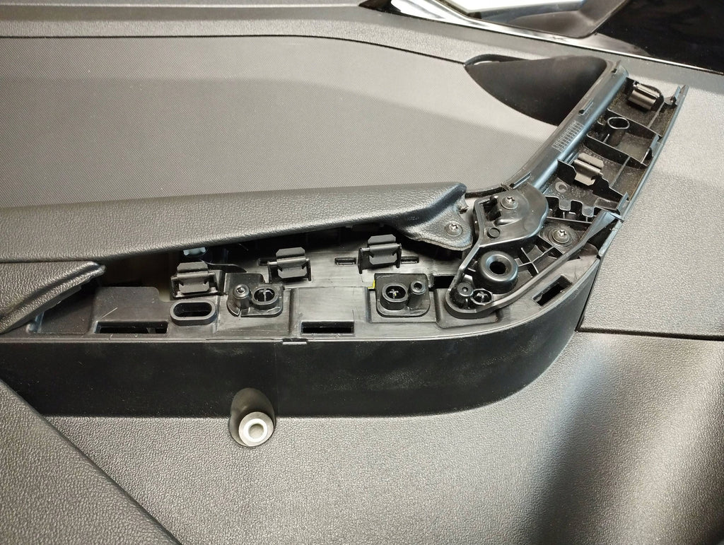 Audi A1 bacon door right front 82G867134