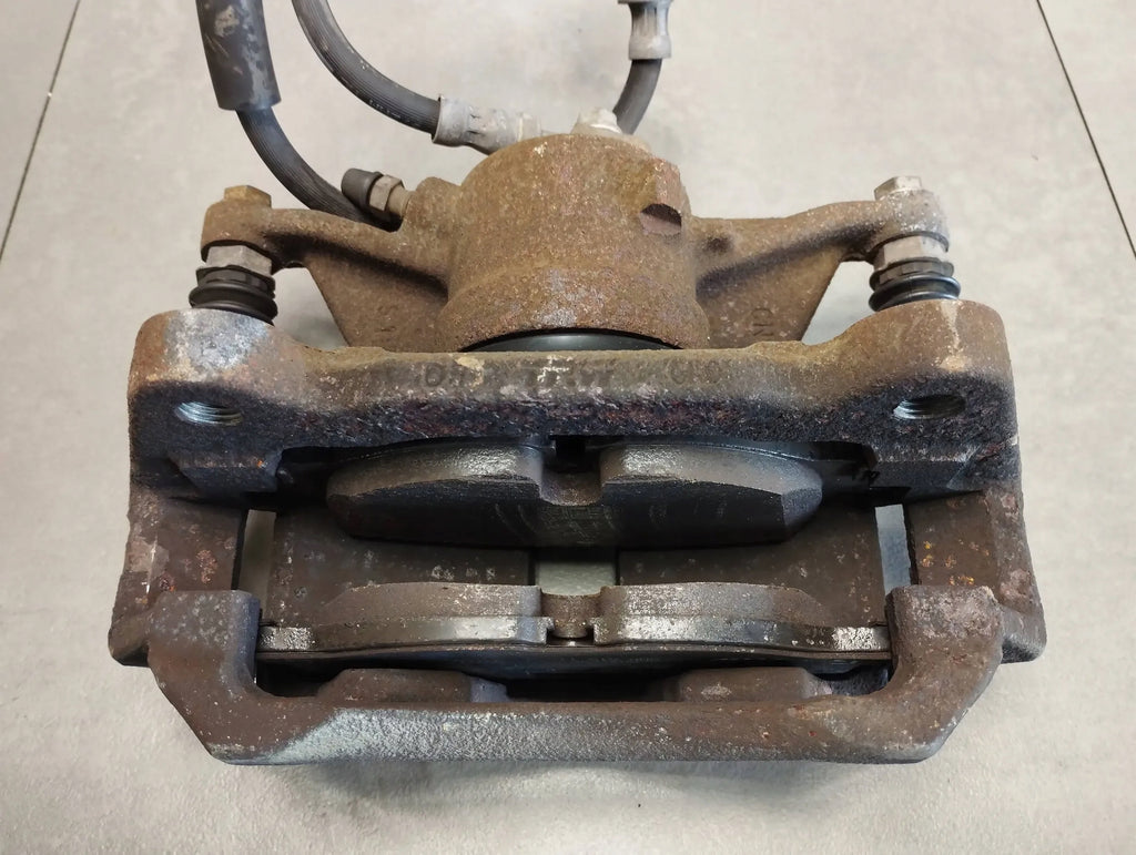Audi A3 8V 1.6 TDI CLAMP LEFT FRONT