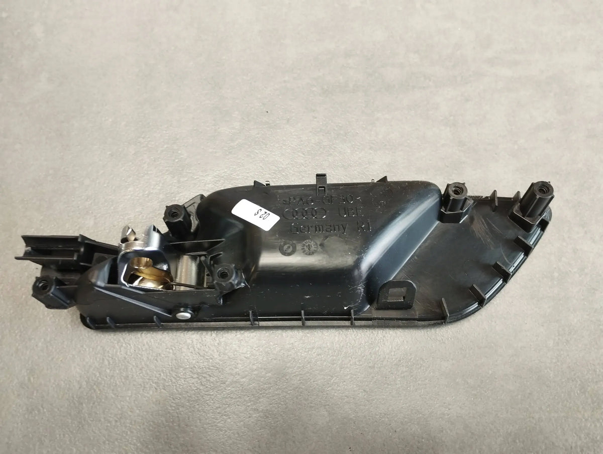 Audi A3 8V INTERIOR DOOR HANDLE RIGHT REAR 8V4839020