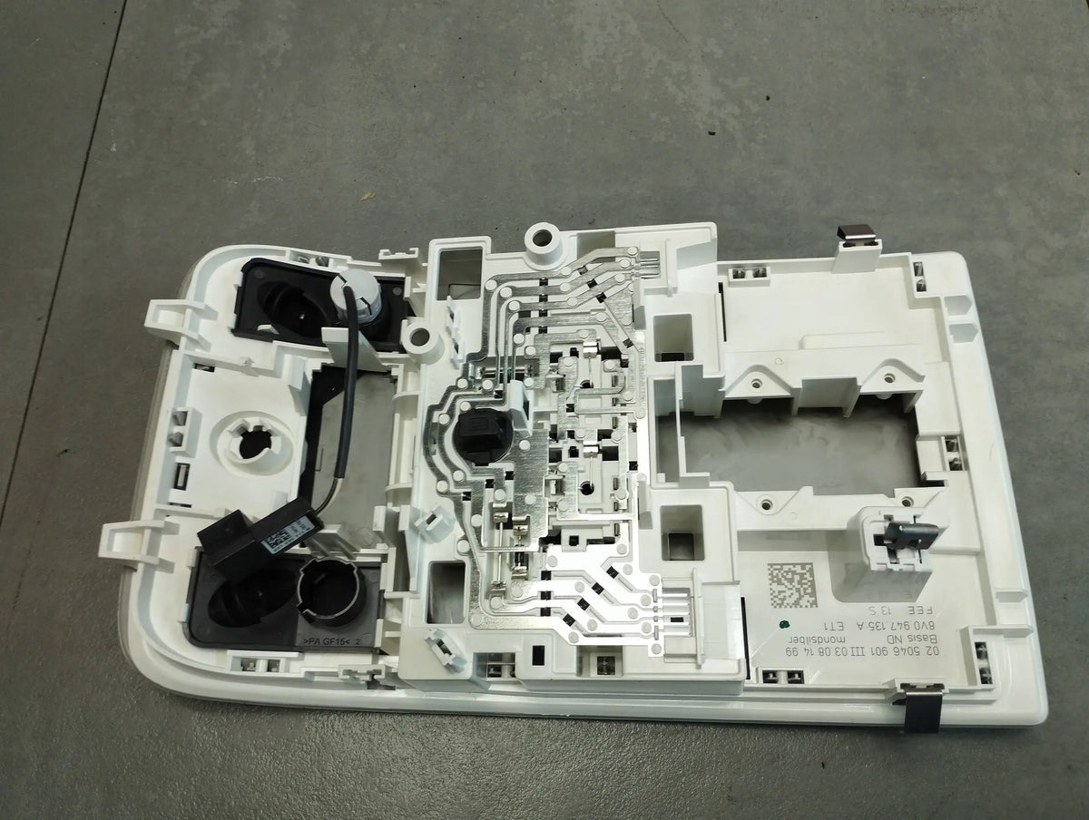 Audi A3 8V LAMP CABIN LIGHTING 8V0947135A