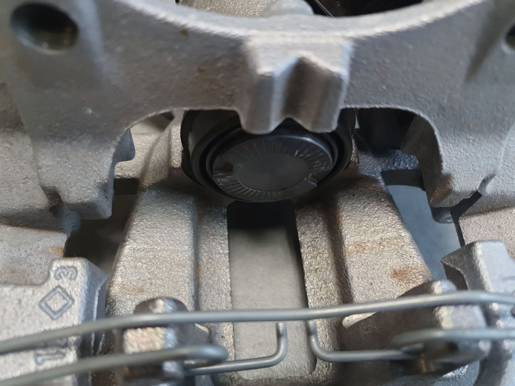 Audi A3 8Y Brake caliper right rear 5R3615406A