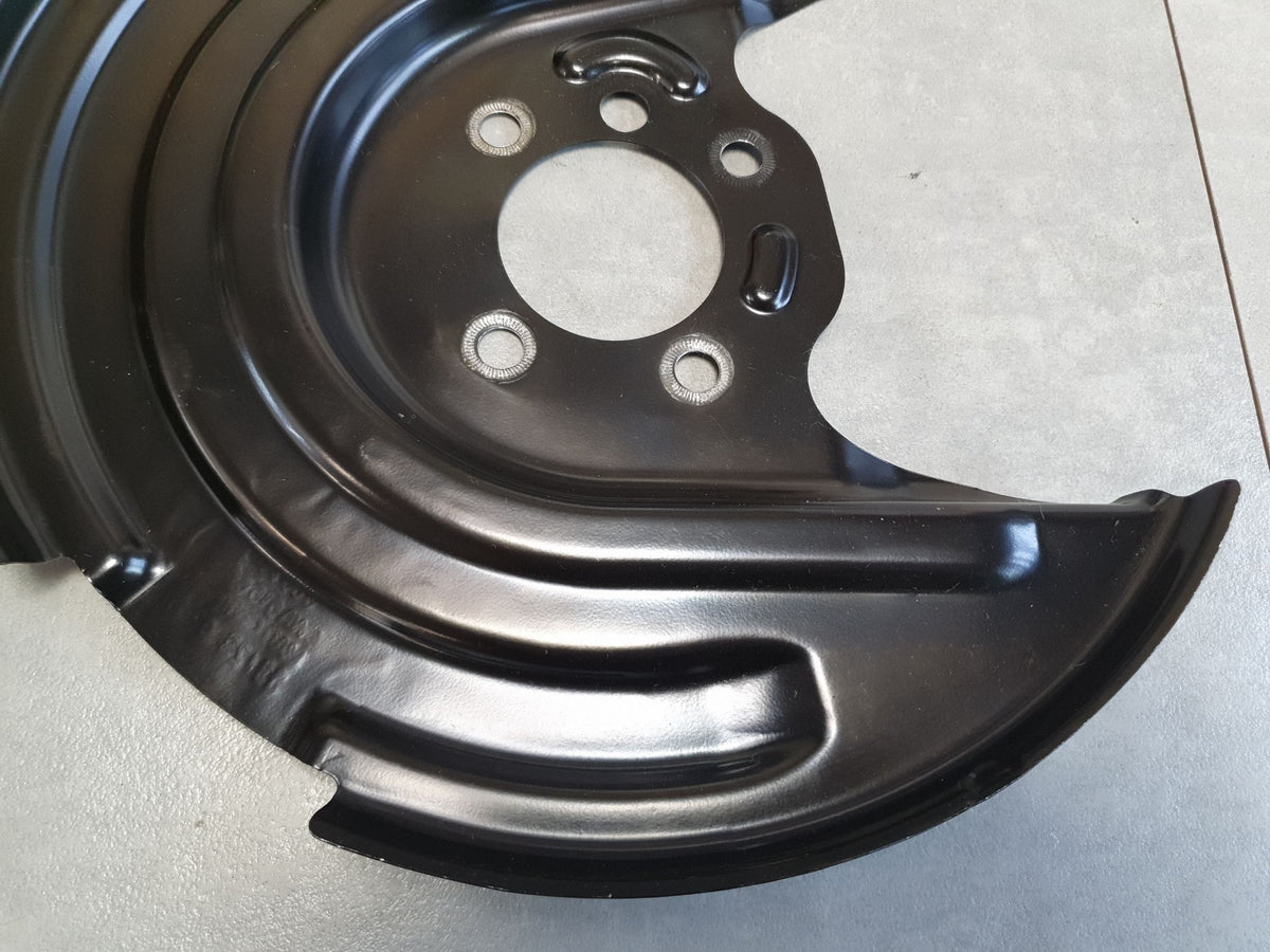 Audi A3 8Y Brake disc cover right rear 5WA615612